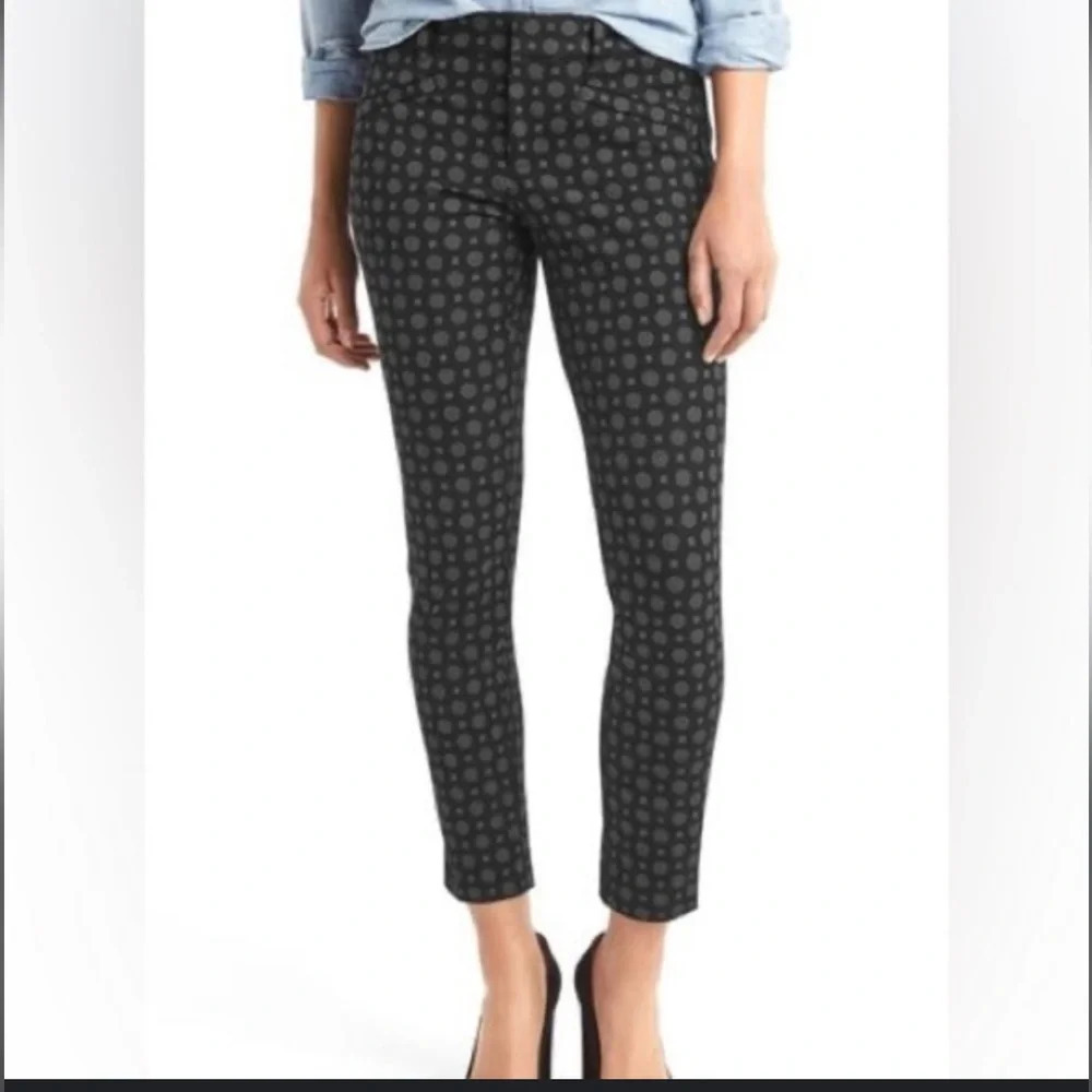 GAP Geometric Print Bi Stretch black print
Skinny Ankle Pants, size 4 - Picture 11 of 11